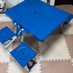 キャンプ　テーブルの画像