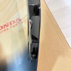 【美品】PCX JF56ホンダ純正ロングスクリーンの画像