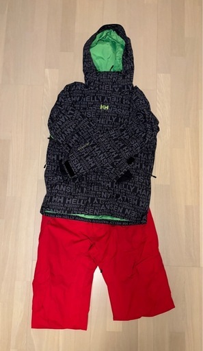 （取引中）ヘリーハンセン　スノーボードうぇウェア