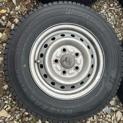 トヨタタウンエーススタッドレスタイヤホイールセットの画像