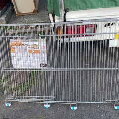 中古美品　アイリスオーヤマストーブガード　SS-1000N：幅約105×奥行き約67×高さ約71の画像