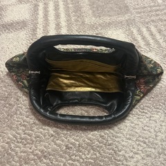 女性用バッグ　がま口みたいな感じの画像