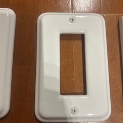 未使用　コンセントスイッチカバー　の画像