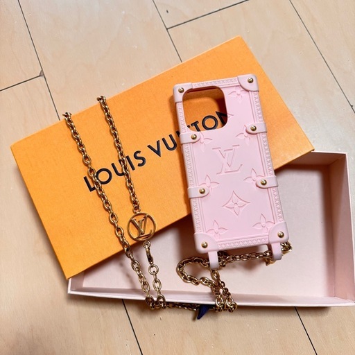 ルイヴィトン iPhoneケース14Pro モノグラムリトランク