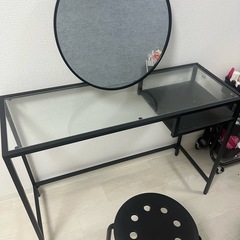 IKEA ドレッサー　ヴィットショー　デスクの画像