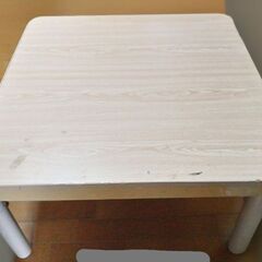 こたつテーブルの画像