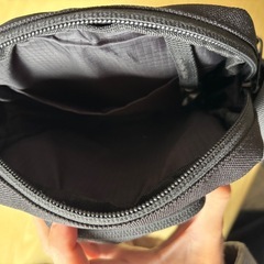 BEN DAVIS ブラック サコッシュの画像