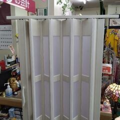 展示引き上げ品　定価数万円　パーティション　仕切り版　カーテン　アコーディオン　の画像
