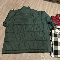 150㎝　bebeのダウンジャケット　シャツ2枚おまけ付きの画像