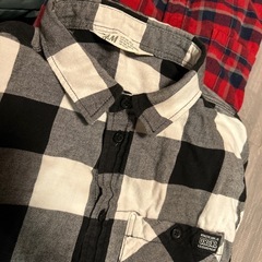 150㎝　bebeのダウンジャケット　シャツ2枚おまけ付きの画像