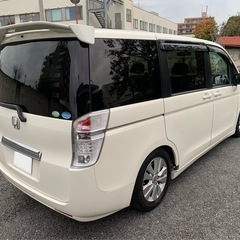 ホンダ ステップワゴン　 純正ナビ　ＴＶ　スマートキー　バックカメラ　ＥＴＣ　両側パワースライド　サードシート収納可　の画像