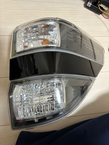 20ヴェルファイア テールランプ