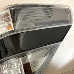 20ヴェルファイア テールランプの画像