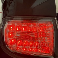 20ヴェルファイア テールランプの画像