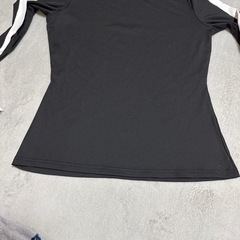 ハイネック長袖トップスの画像