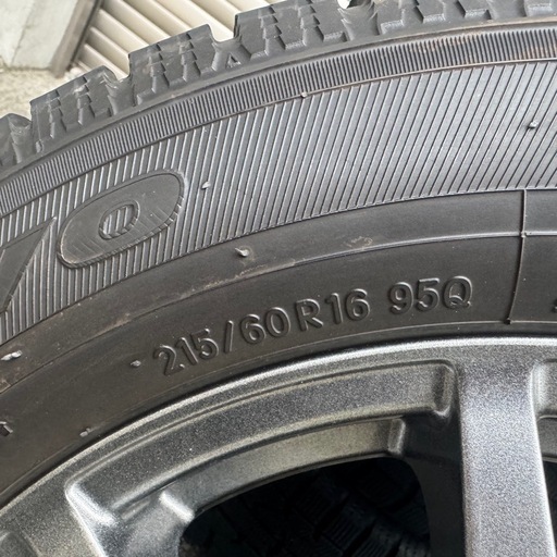トーヨー スタッドレス 215/60R16 95Q 2022年製 ホイール4本