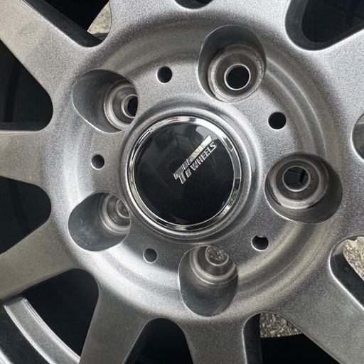 トーヨー スタッドレス 215/60R16 95Q 2022年製 ホイール4本