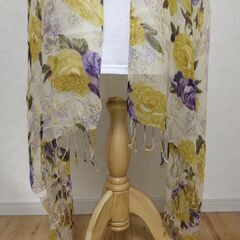 ストール　ベージュ×花②の画像