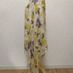 ストール　ベージュ×花②の画像