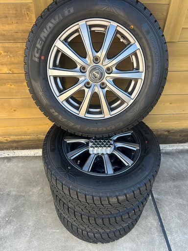 ノア、ヴォクシー、スタッドレスタイヤバリ山