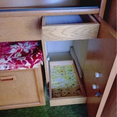 昭和レトロな三面鏡ドレッサーの画像