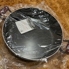 新品未使用IH対応鍋32センチの画像