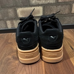 【極美品】プーマ リヴォ スエード ブラック ガムソール プラットフォーム 厚底の画像