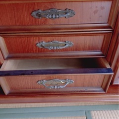 昭和レトロなサイドボードの画像