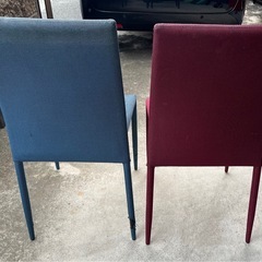 0円　差し上げます　赤と青の椅子　二脚セットの画像