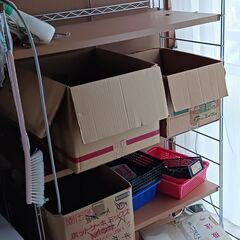 パイプベッド、机、ラック無料で差し上げます　　引き取り限定の画像