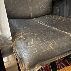 【年内限定】本革張り　リクライニングチェア〈背もたれ
調整可能〉の画像