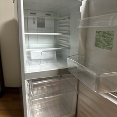 ユーイング製ノンフロン冷凍冷蔵庫「UR-J110H (S)」
の画像