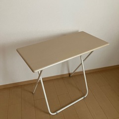 【取引中】折りたたみ式デスクの画像