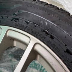 ヨコハマ、ホイール付き冬用タイヤ4本セット185/60R15の画像