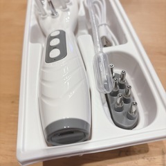 電気ブラシ 電動頭皮ブラシ　Type-C充電 表情筋 ギフト クリスマス　白の画像