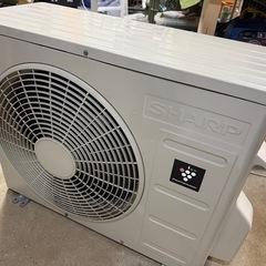 シャープ　ルームエアコン　2022年製　AY-P22N-W 室内機クリーニング済みの画像