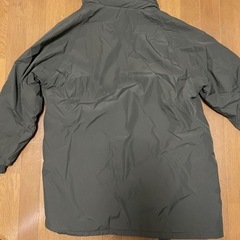 カーキロングジャケットの画像