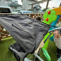 軽いベビーカーの画像