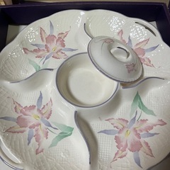 無料】未使用 食器・お皿セット（カップ＆ソーサー・小鉢・大皿）
の画像