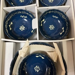 無料】未使用 食器・お皿セット（カップ＆ソーサー・小鉢・大皿）
の画像
