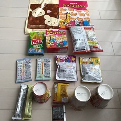 お菓子　菓子　じゃがりこ　ポテトチップス　カルビー　たべっ子どうぶつ　ファイルの画像