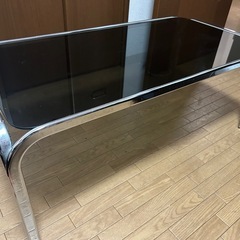 無料早い者勝ち！ガラスのテーブルの画像
