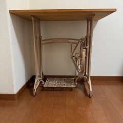 テーブル 0円の画像