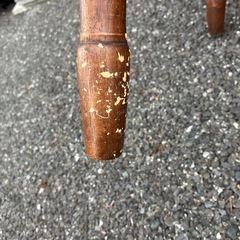 アンティーク調の椅子の画像