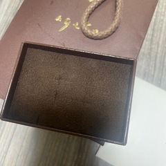 agatte 箱と袋の画像