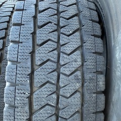 受け渡しの方決定しました。ハイエースサイズ195/80/15ブリジストンVL10の画像