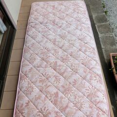 マットレス・シングルタイプ（ピンク系）の画像