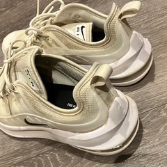NIKE AIR MAX21cmの画像