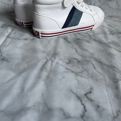 ハイカットスニーカー 17センチの画像