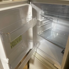 SHARP 冷蔵庫　TOSHIBA 洗濯機の画像